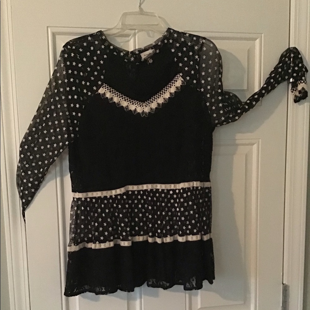 Long sleeve lace top